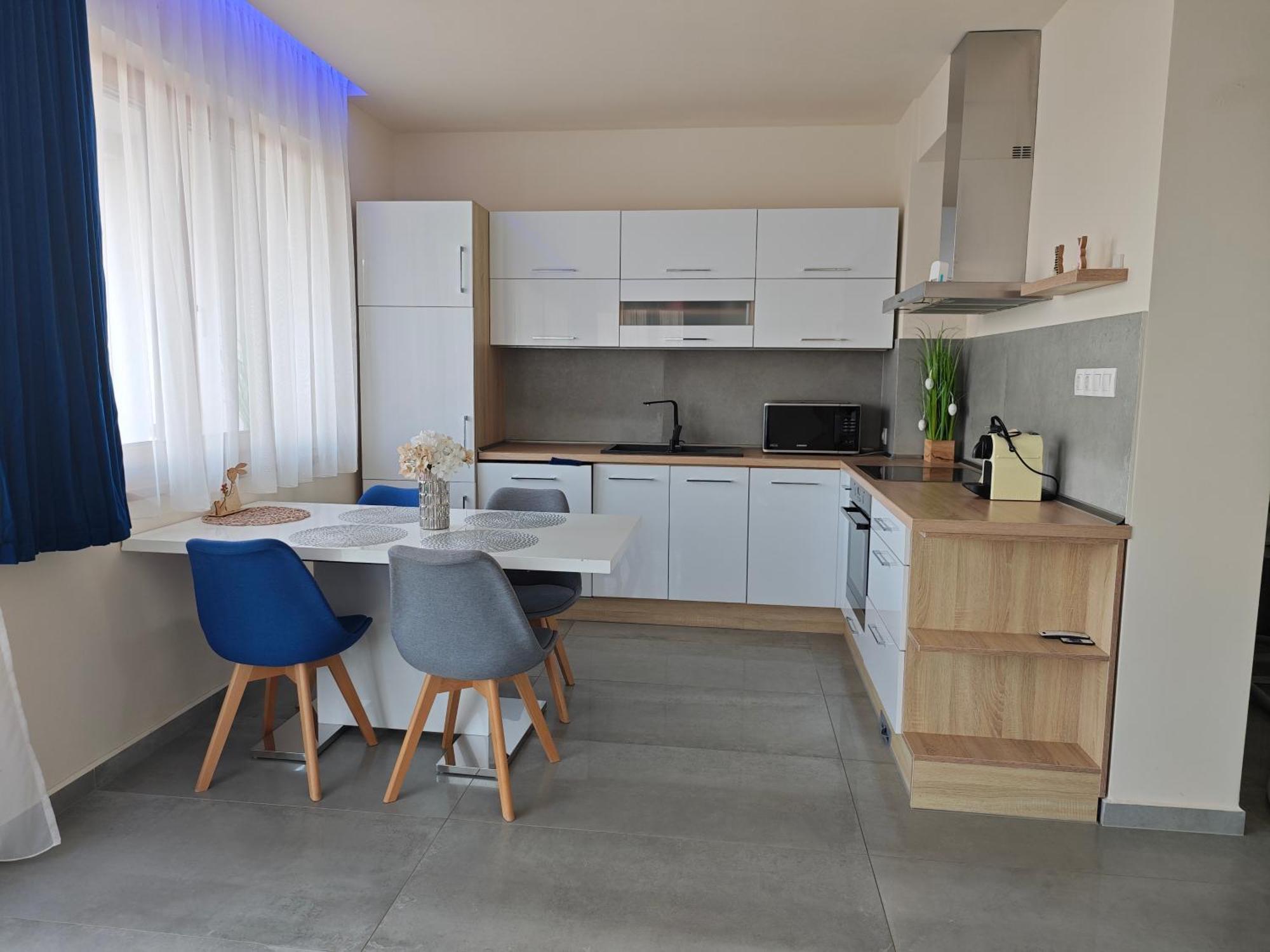 Gamma Apartmanok Es Jakuzzi Miškovec Pokoj fotografie